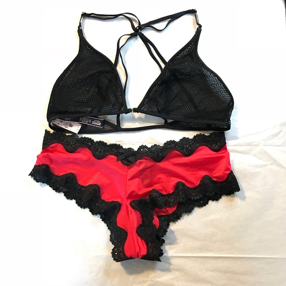 Victoria's Secret Other - Black/red VS set